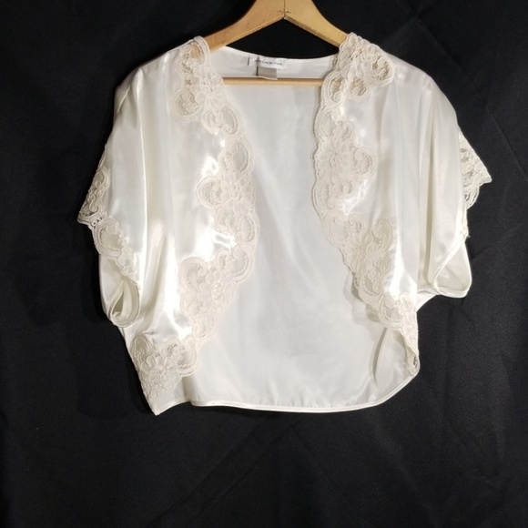 Jones New York shrug & lace nightgown wedding set - Picture 4 of 7